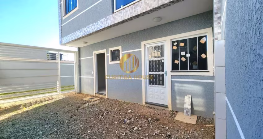 Excelente Sobrado com 3 quartos sendo 1 suíte no Alto Boqueirão em condomínio fechado e portão com jardim privativo e in
