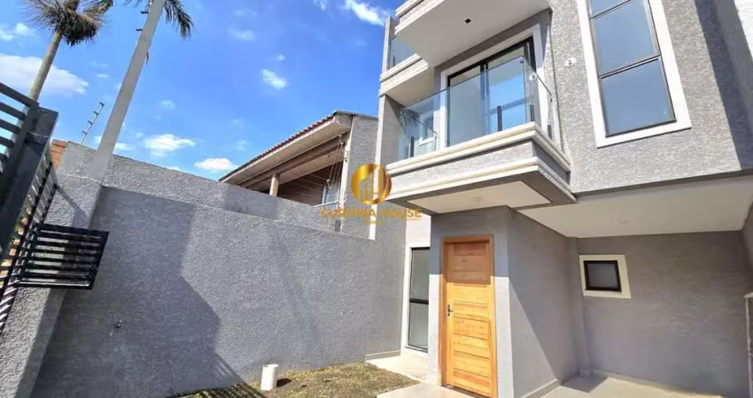 Sobrado triplex com até 4 quartos sendo 1 suíte e solarium no sítio cercado