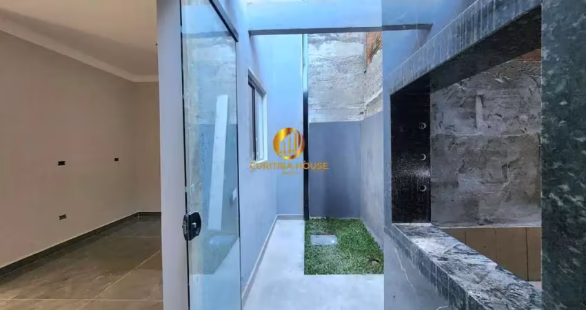 Sobrado novo com  3 quartos e área gourmet  a poucos metros da rua nicola pellanda umbará