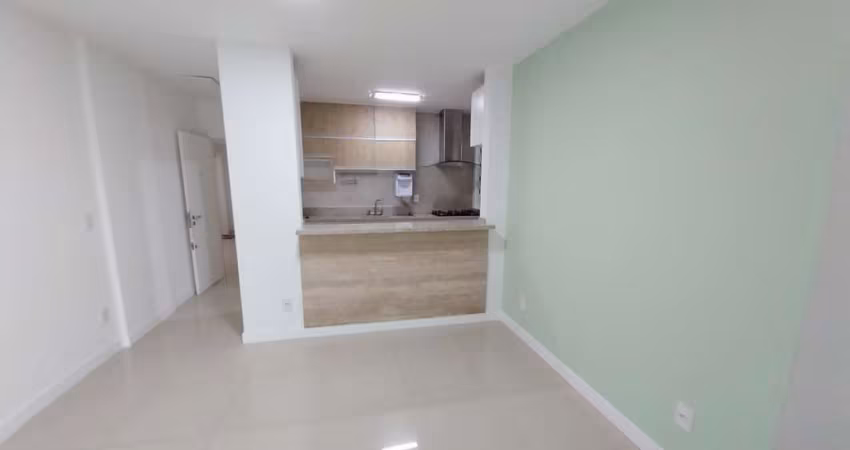 Apartamento com 3 quartos para alugar na Rua Pedro Vieira Vidal, 280, Pantanal, Florianópolis