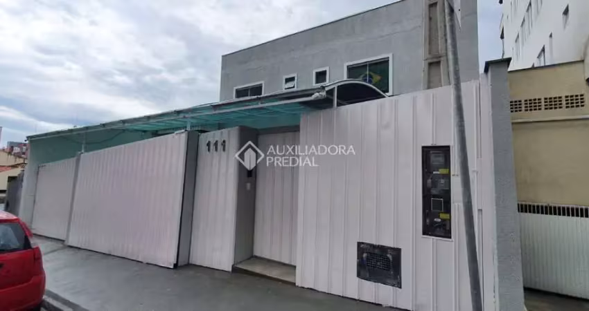 Prédio para alugar na Rua Felipe Domingos Petry, 111, Praia Comprida, São José