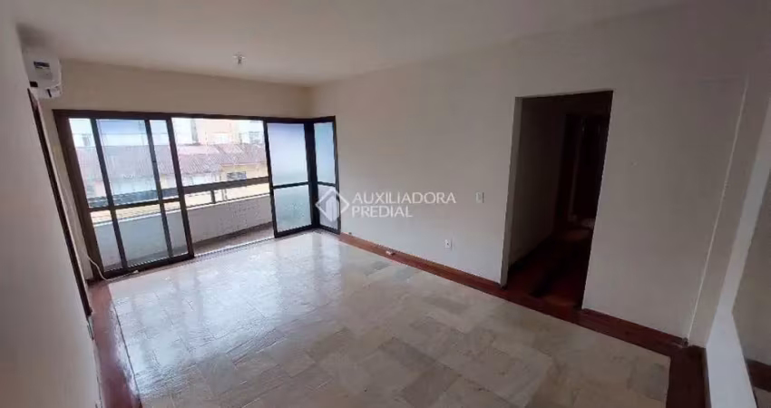 Apartamento com 3 quartos para alugar na Avenida Mauro Ramos, 1276, Centro, Florianópolis
