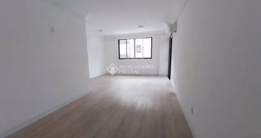 Apartamento com 3 quartos para alugar na Rua Altamiro Guimarães, 302, Centro, Florianópolis