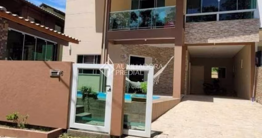 Casa com 3 quartos para alugar na Rodovia Jornalista Manoel de Menezes, 454, Barra da Lagoa, Florianópolis