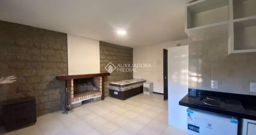 Apartamento com 1 quarto para alugar na Avenida Júlio D'acia Barreto, 428, Carvoeira, Florianópolis