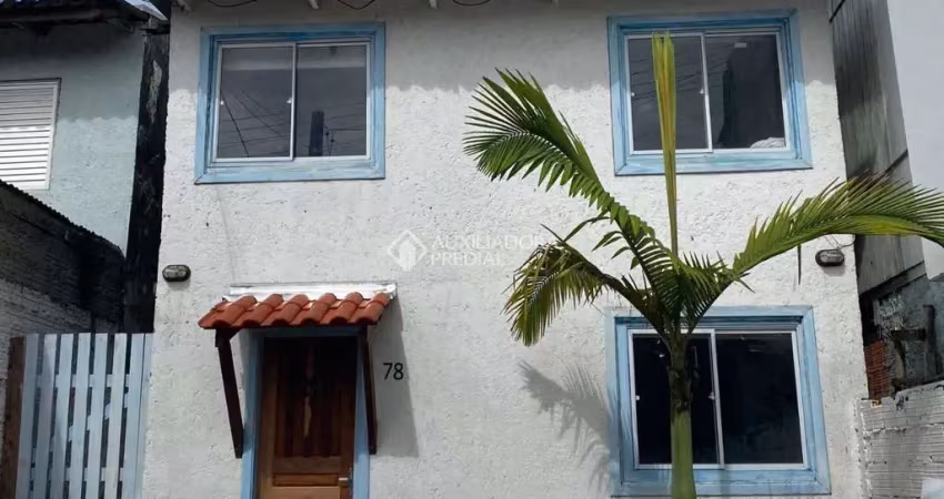 Casa com 1 quarto para alugar na Rua Aroeira do Campo, 78, Campeche, Florianópolis