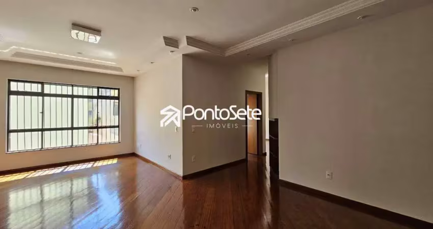 Apartamento com 3 quartos para alugar no Centro, Divinópolis 
