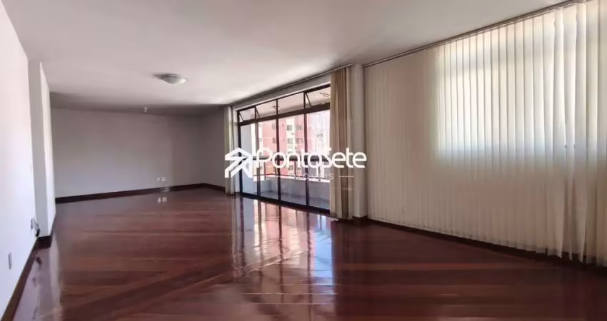 Apartamento com 4 quartos para alugar no Centro, Divinópolis 