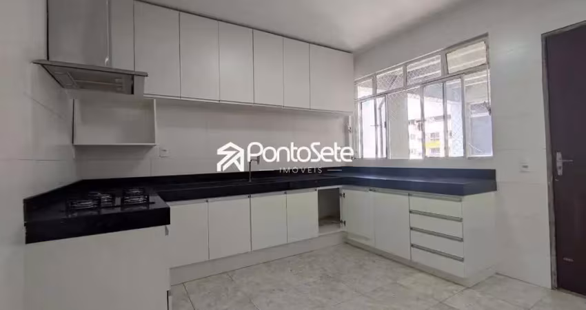Cobertura com 3 quartos para alugar no Centro, Divinópolis 