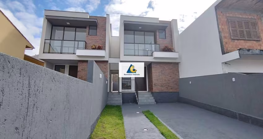 Casa Sobrado em Serraria, São José/SC