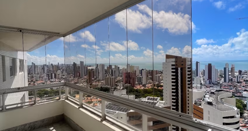 Imóvel exclusivo com 05 suítes e 05 vagas de garagem