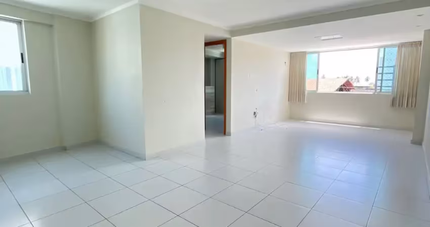 Imóvel único com 03 quartos + dce,  há 02 ruas da praia
