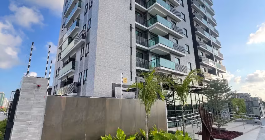 Lindo imóvel novo com 02 quartos, varanda ampla, em condomínio completo