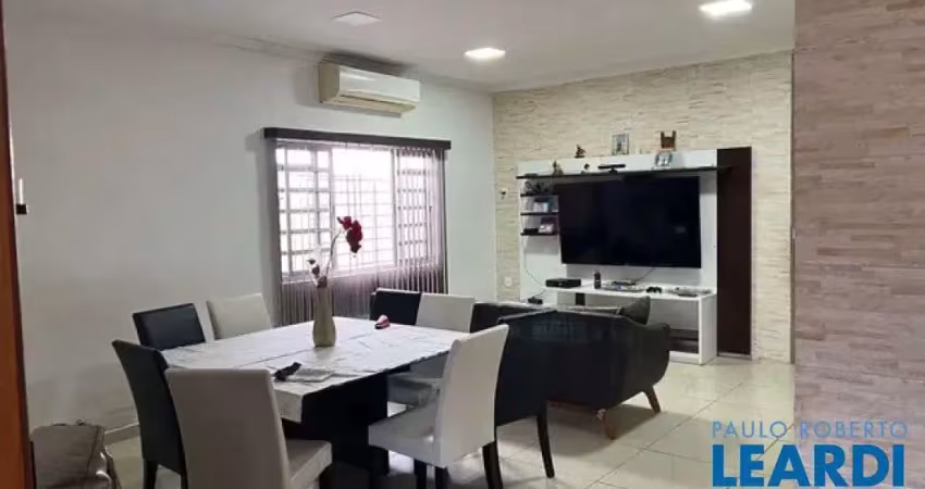 Casa com 6 quartos à venda na Avenida Rui Barbosa, Jardim Bela Vista, São José dos Campos