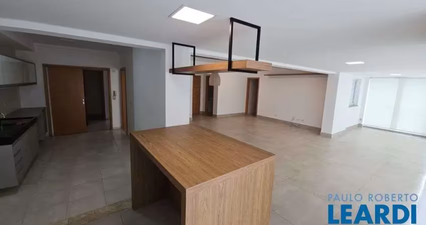 Apartamento com 4 quartos para alugar na Avenida do Tubarão, Jardim Aquárius, São José dos Campos