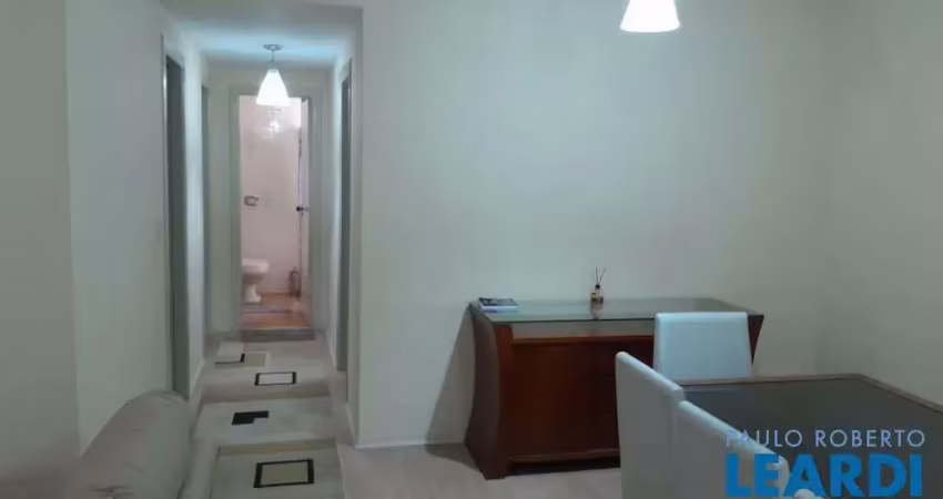 Apartamento com 3 quartos para alugar na Rua Benedito Osvaldo Lecques, Jardim Aquárius, São José dos Campos