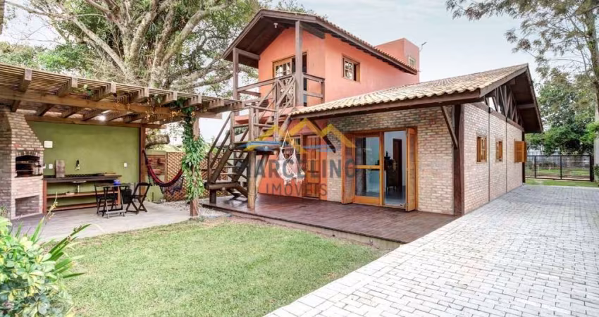 Casa à venda no bairro Grama - Garopaba/SC