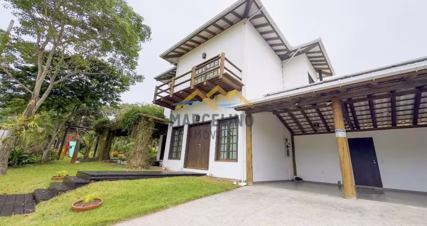 Casa à venda no bairro Praia do Rosa - Imbituba/SC