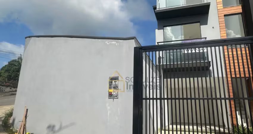 Casa à venda na Rua Walfrido Cardoso dos Santos, Floresta, Joinville