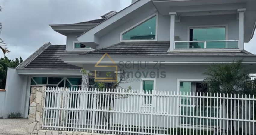 Casa com 3 quartos à venda na Rua Frontin, Iririú, Joinville