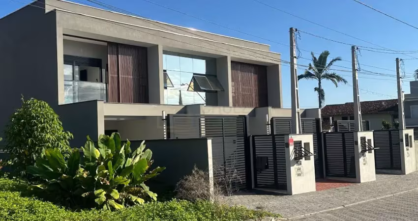 Casa com 3 quartos à venda na Rua Ernesto Ravache, Santo Antônio, Joinville
