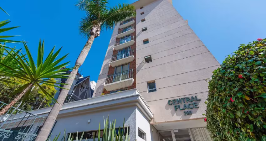 Studio em andar alto e ensolarado próximo shopping mueller