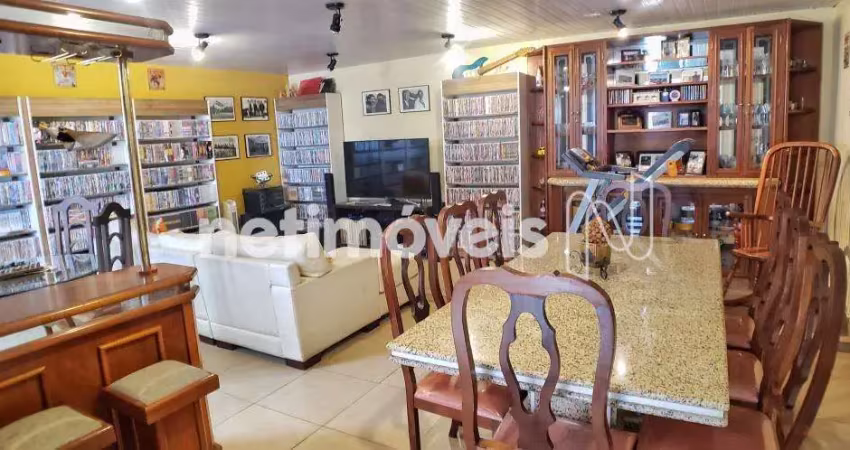 Casa com 4 quartos à venda na Rua Afonso Alves Branco, Serra, Belo Horizonte