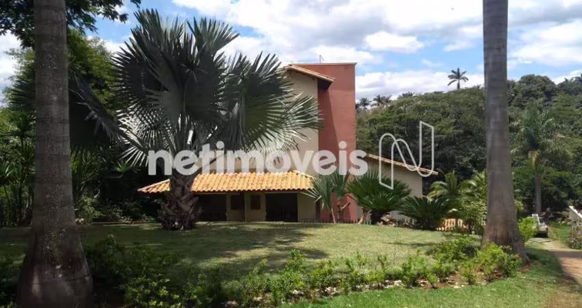 Casa com 4 quartos à venda na Rua Alfredo Ceschiatti, Condomínio Serra dos Bandeirantes, Mário Campos