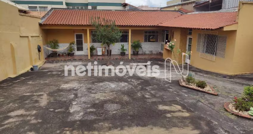 Casa com 3 quartos à venda na Rua Salinas, Santa Tereza, Belo Horizonte