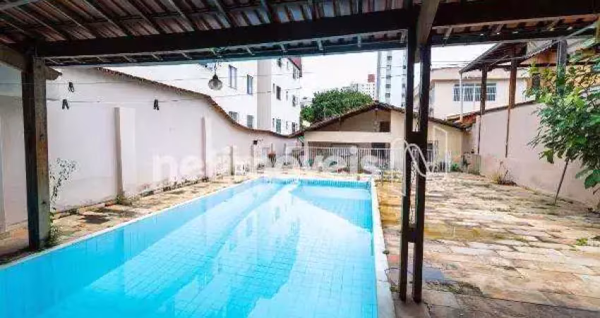 Casa com 3 quartos à venda na Rua Stela de Souza, Sagrada Família, Belo Horizonte