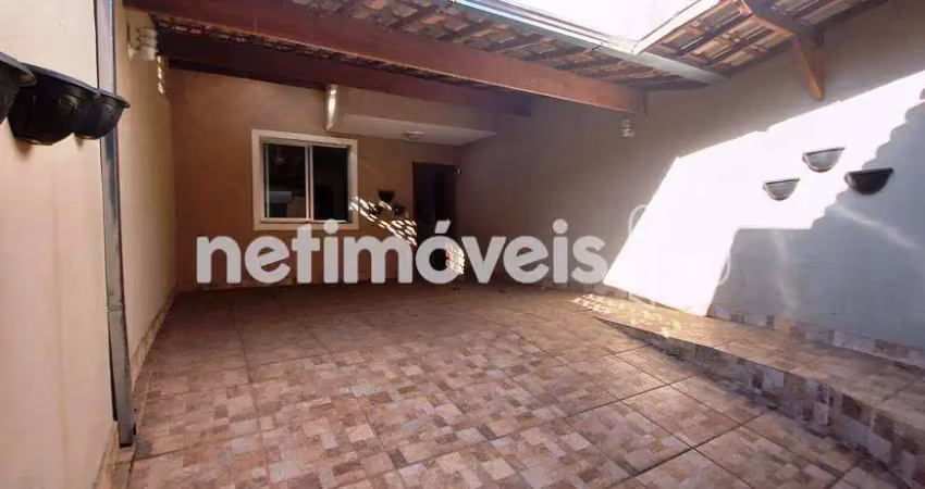 Casa com 3 quartos à venda na Rua Osmar Costa, Heliópolis, Belo Horizonte