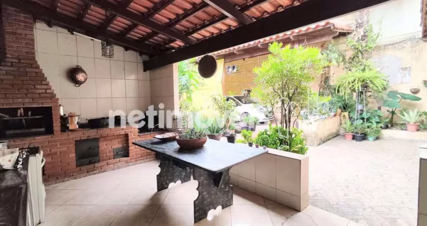 Casa com 3 quartos à venda na Rua Bonfim, Bom Jesus, Matozinhos