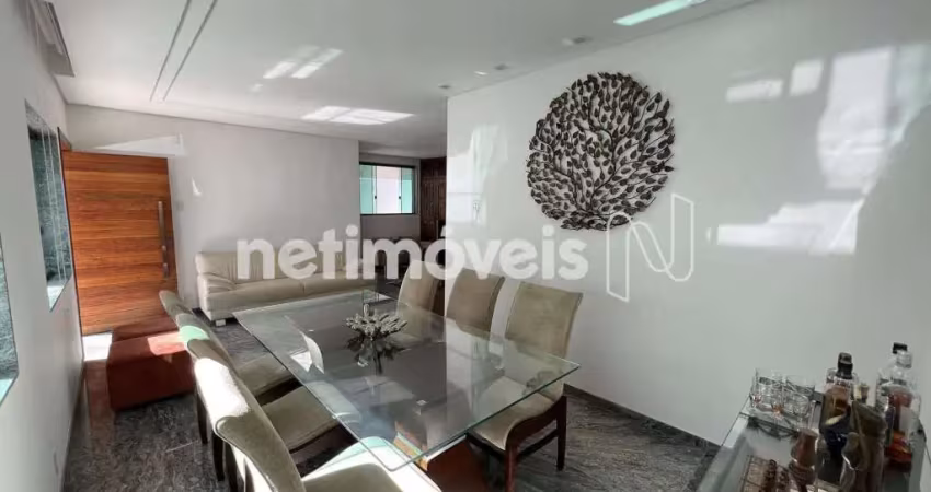 Casa com 3 quartos à venda na Rua Pitangui, Sagrada Família, Belo Horizonte