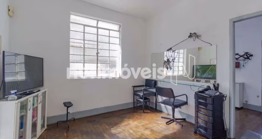 Casa com 2 quartos à venda na Rua Marechal Deodoro, Floresta, Belo Horizonte
