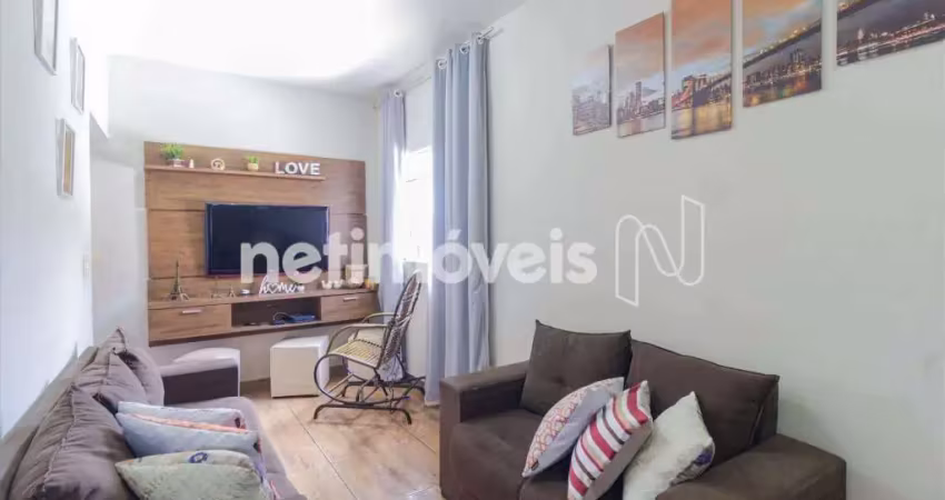 Casa com 3 quartos à venda na Rua Maria da Silveira, Glória, Belo Horizonte