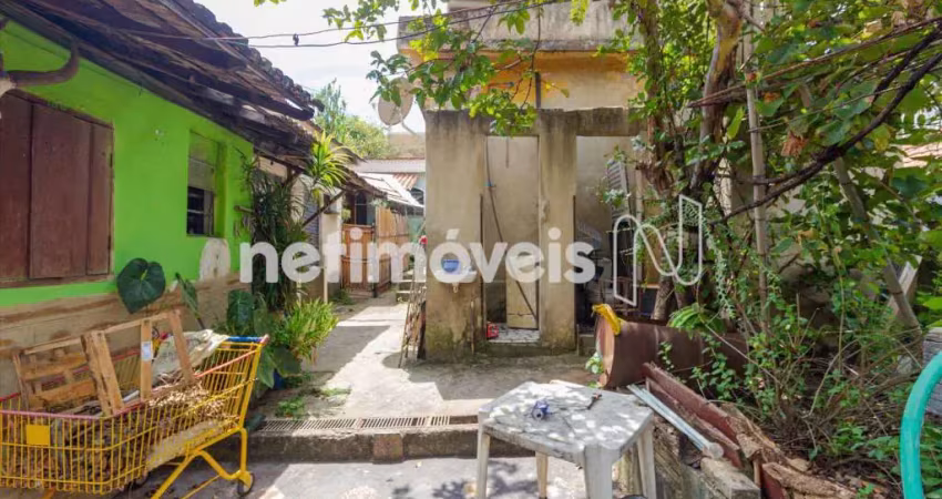 Casa com 3 quartos à venda na Rua Geraldo Menezes Soares, Sagrada Família, Belo Horizonte