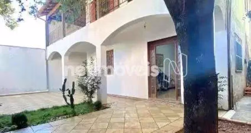 Casa com 3 quartos à venda na Rua Passa Vinte, Santa Terezinha, Belo Horizonte