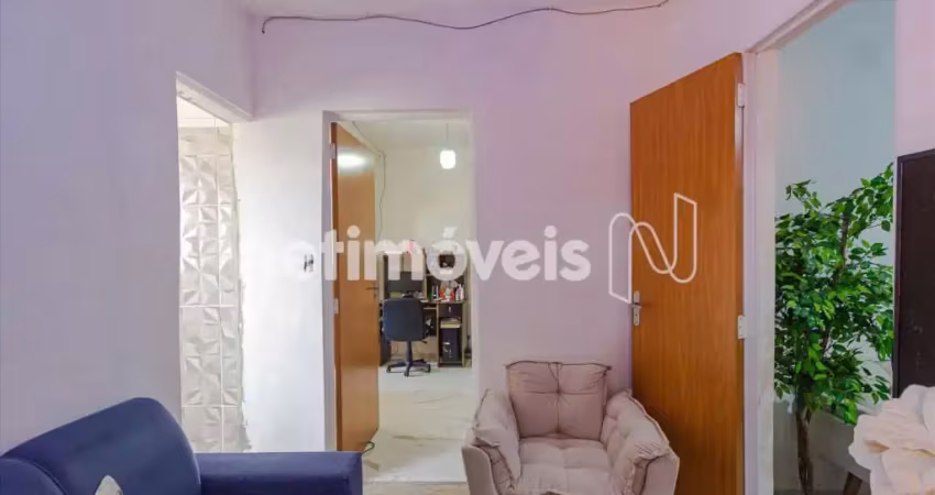 Casa com 2 quartos à venda na Rua Senhora do Brasil, Cachoeirinha, Belo Horizonte