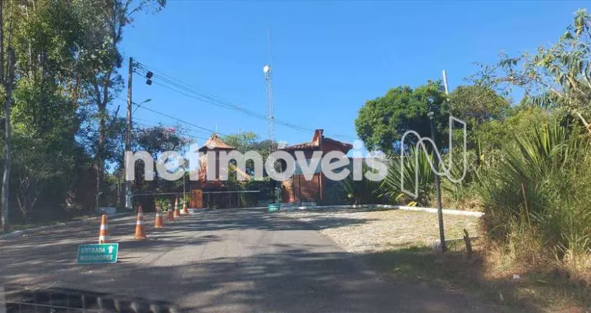 Terreno em condomínio fechado à venda na Rua das Amendoeiras, Jardins de Petrópolis, Nova Lima