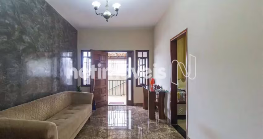 Casa com 4 quartos à venda na Rua Pitangui, Sagrada Família, Belo Horizonte