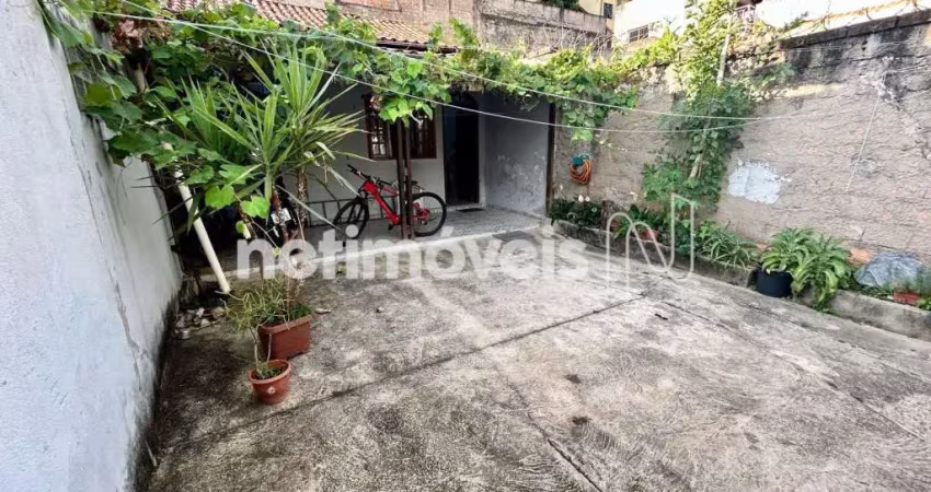 Casa com 3 quartos à venda na Rua Atílio Grosso, Ouro Preto, Belo Horizonte