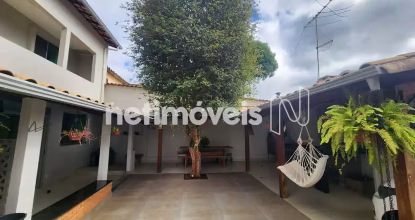 Casa com 5 quartos à venda na Rua dos Médicos, Alípio de Melo, Belo Horizonte