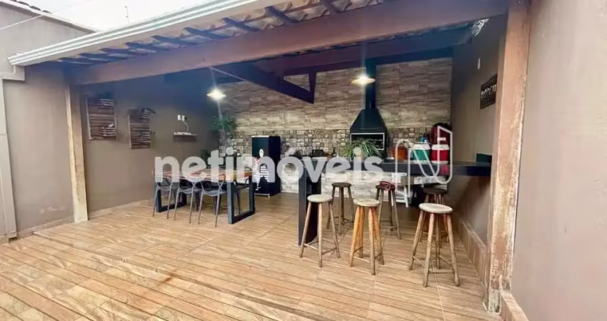 Casa com 2 quartos à venda na Rua Camanducaia, Parque Xangri-Lá, Contagem