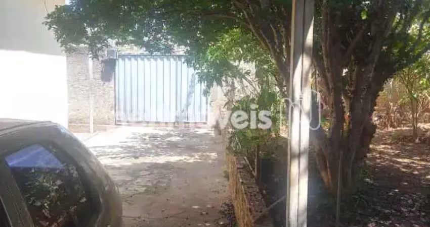 Casa com 3 quartos à venda na Rua Frei Paulo, Bonsucesso, Vespasiano