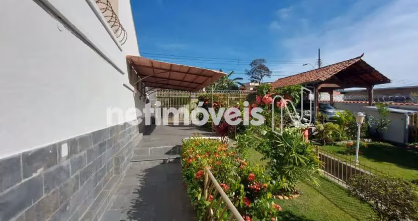 Casa com 3 quartos à venda na Rua Cassiana Soares, Santa Rosa, Belo Horizonte
