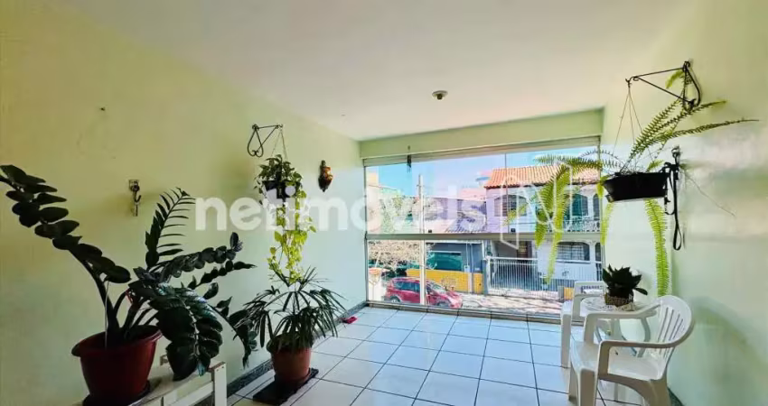 Casa com 3 quartos à venda na Rua Carlos Alberto, Rio Branco, Belo Horizonte
