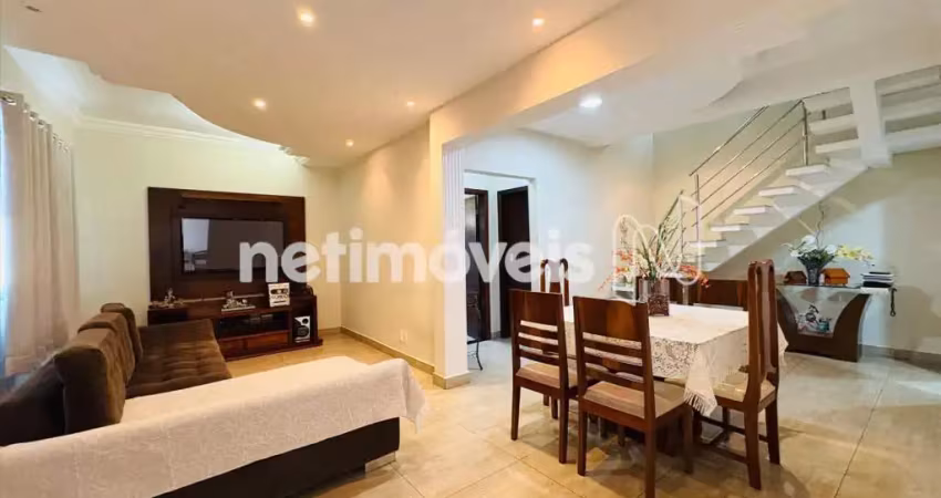 Casa com 4 quartos à venda na Rua Dezenove, Oitis, Contagem