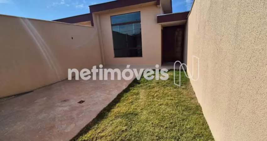Casa com 3 quartos à venda na Rua Padre Joaquim Santana de Castro, Novo Centro, Santa Luzia