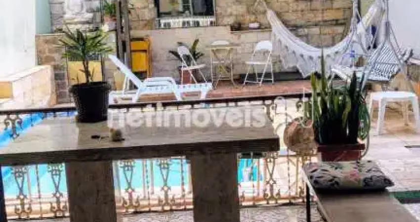 Casa com 3 quartos à venda na Rua Irmã Eufêmia, Santa Rosa, Belo Horizonte