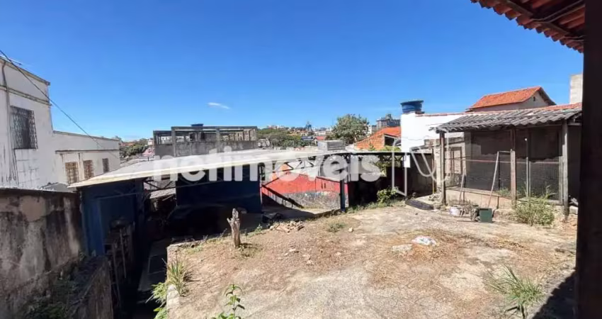 Casa com 7 quartos à venda na Rua Augusto Franco, São João Batista, Belo Horizonte